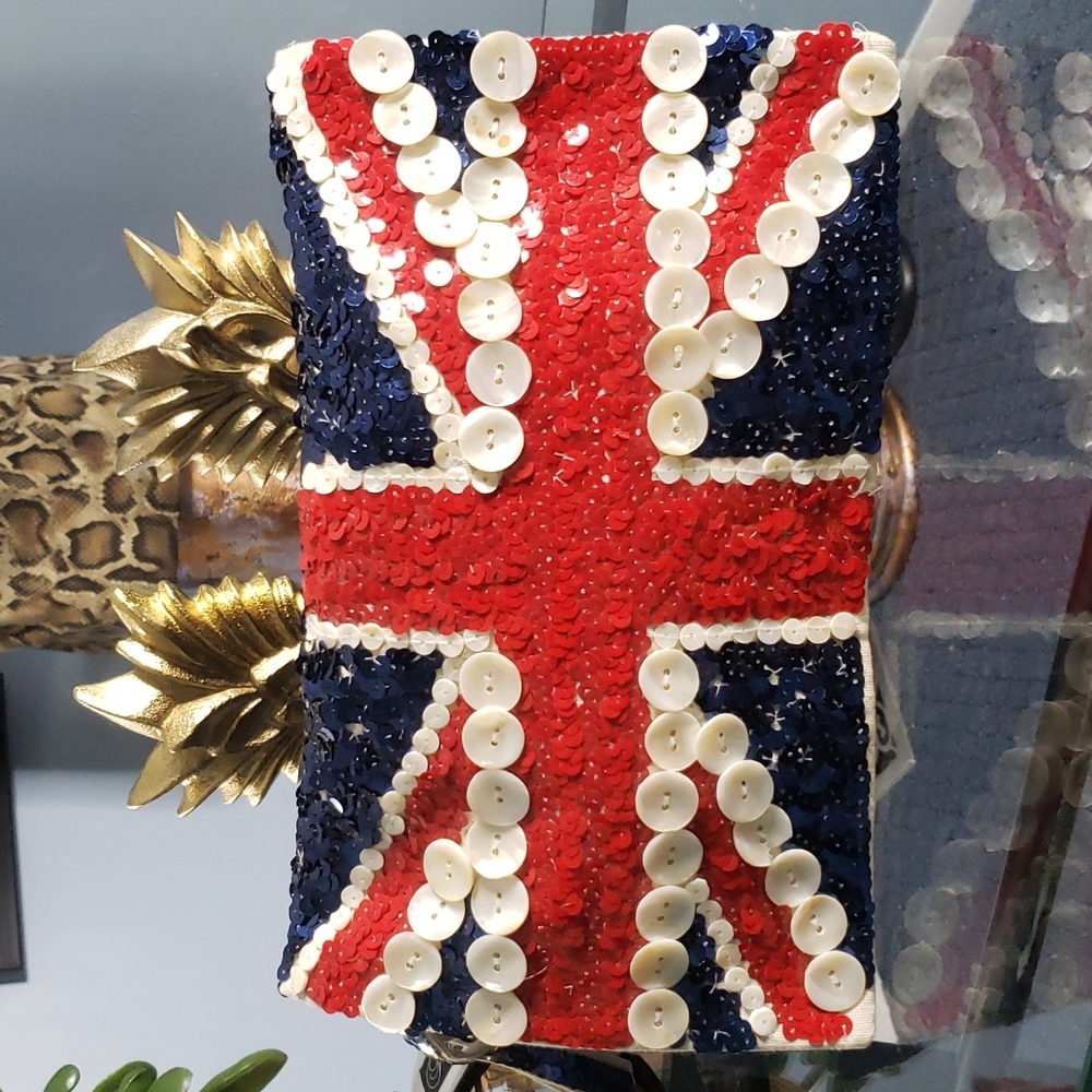 COPY - BRITISH FLAG CLUCH